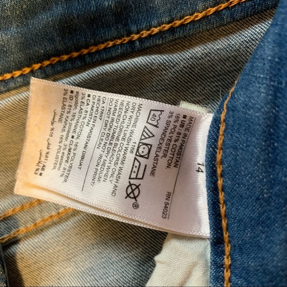 Old Navy Rockstar Built-In Sculpt Jegging - Picture 4 of 4